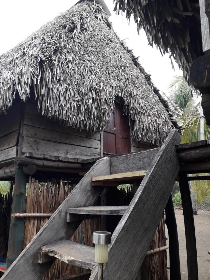 Hostal Pachamama Isla de Canas Bagian luar foto