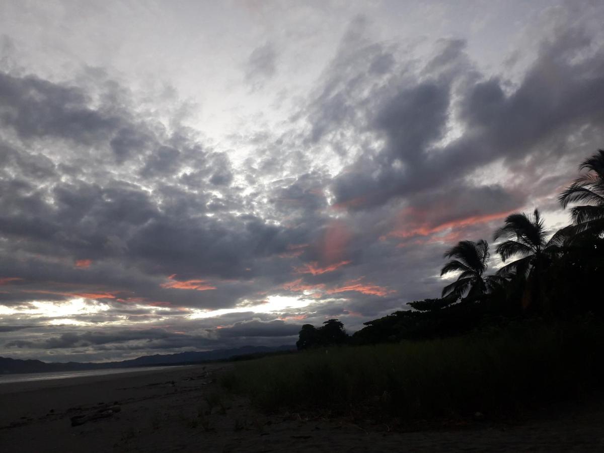 Hostal Pachamama Isla de Canas Bagian luar foto